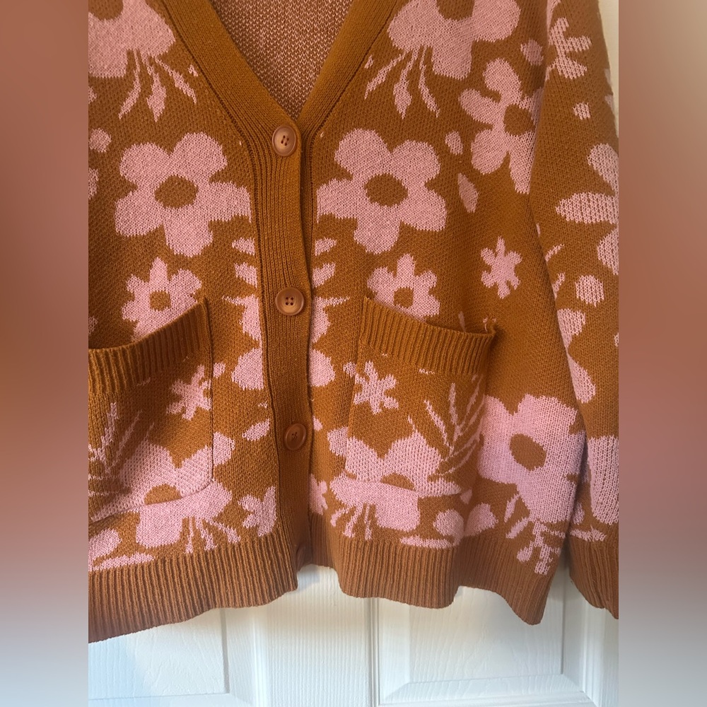 In Loom (Piper & Scoot) Women's Floral Pattern Sweater Cardigan, Size M/L - Picture 2 of 7